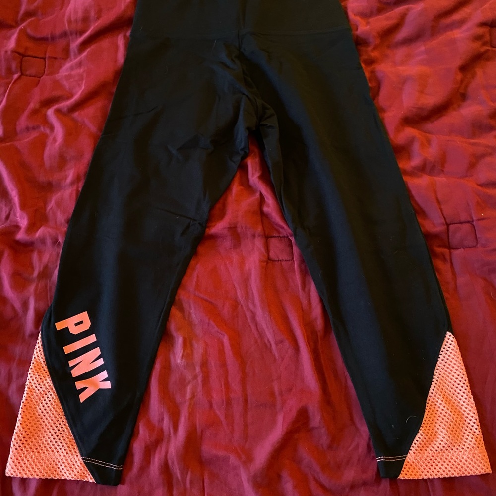 NWT Victoria’s Secret Pink yoga leggings Xs